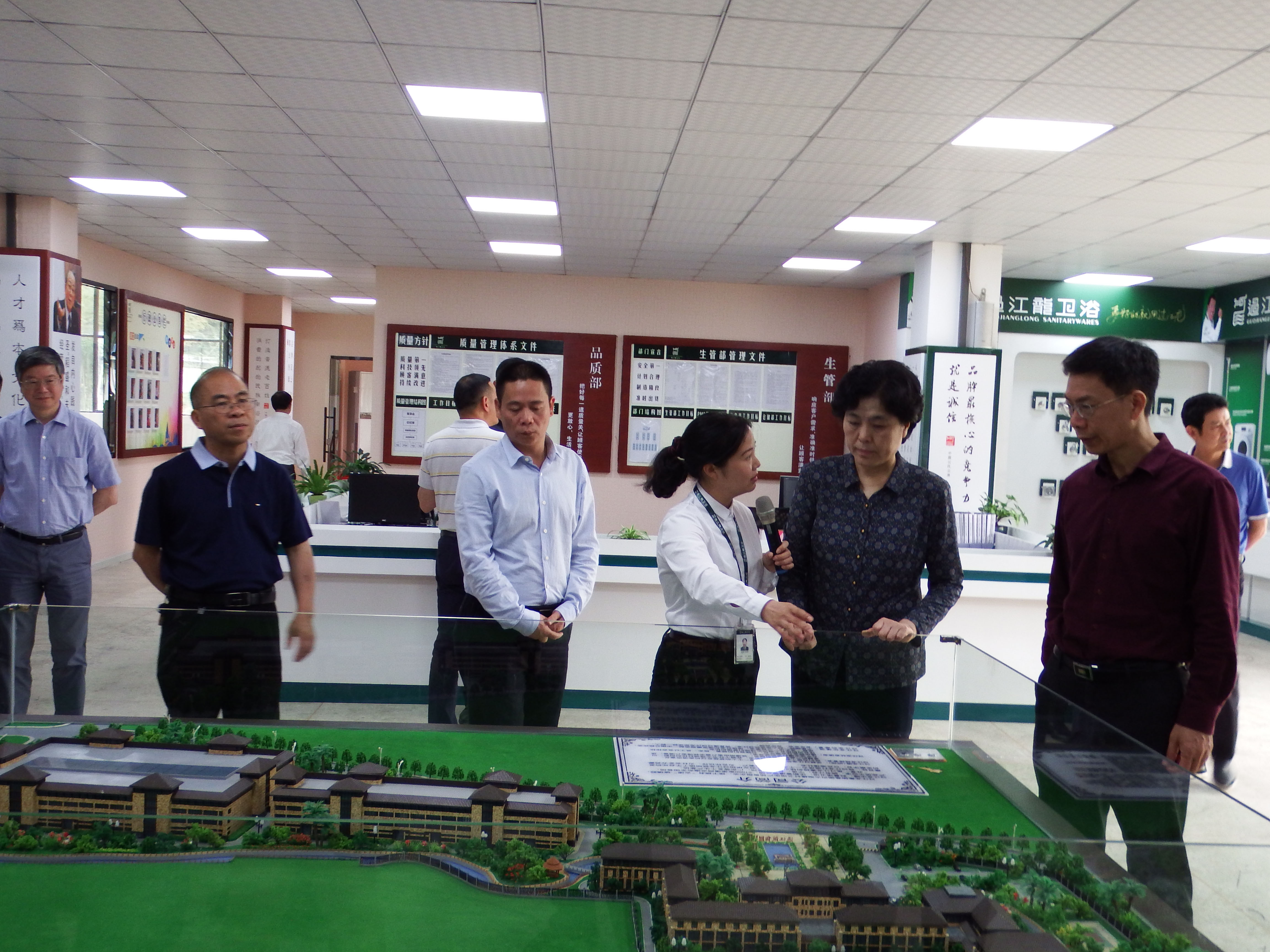 1495518446102576.jpg 012.jpg